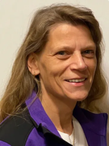 Frau Cathrin Hans